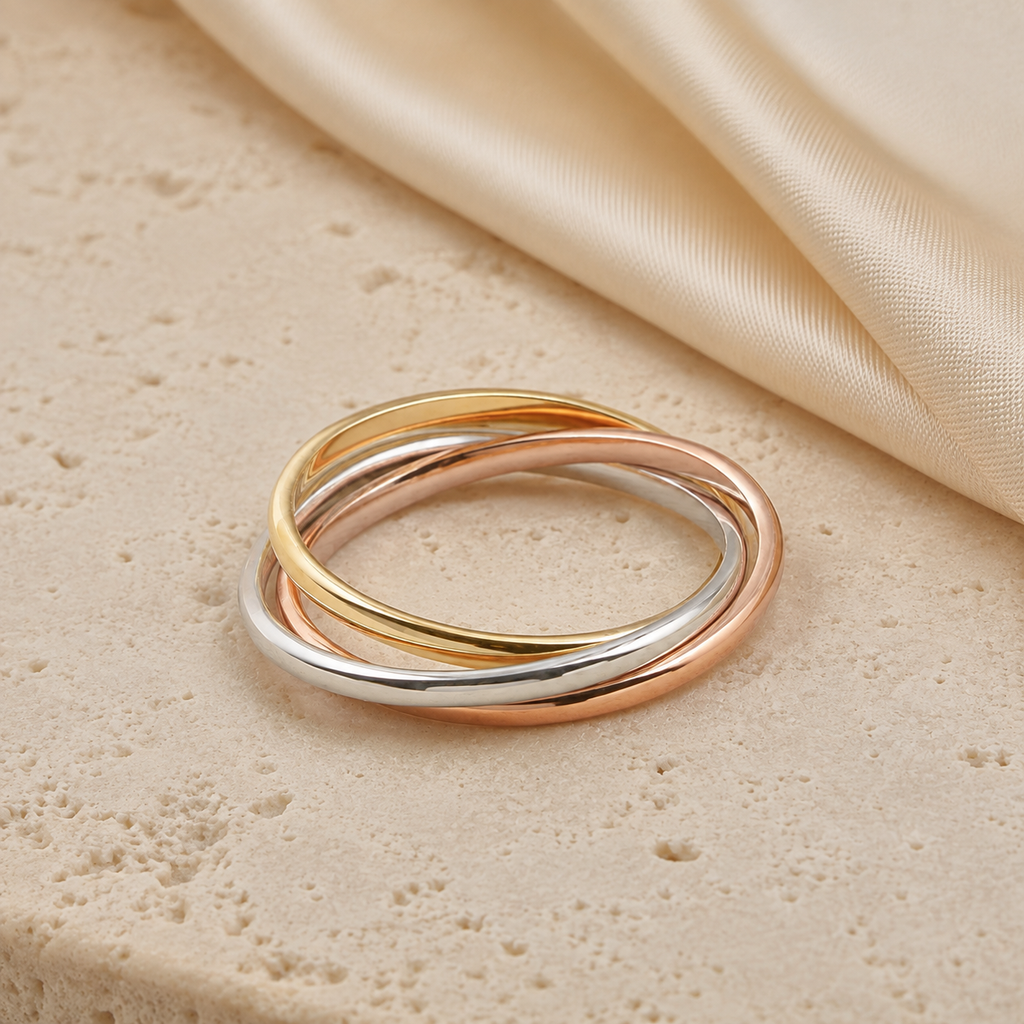Anillo Tríada con sus tres acabados